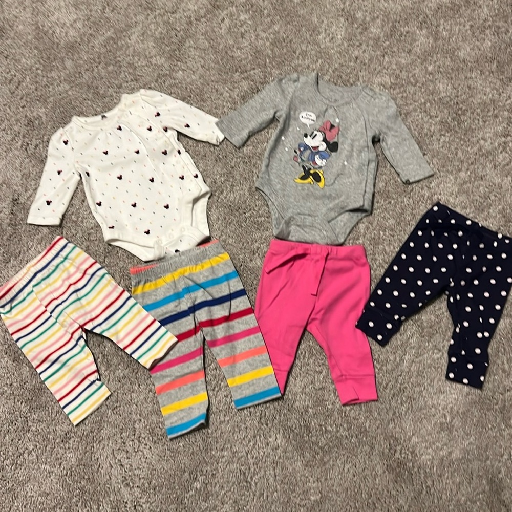 Baby girl GAP DISNEY Minnie Mouse onesies and pants